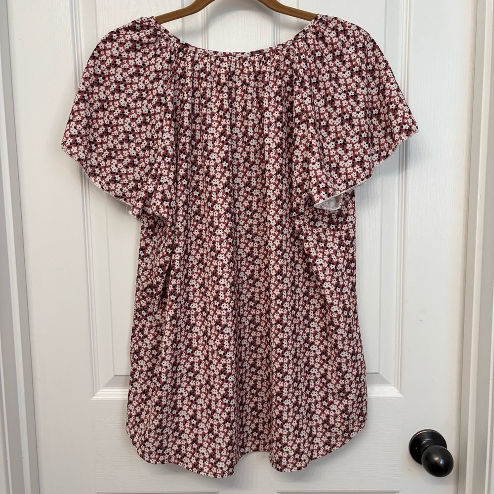 Burgundy Floral V-Neck Top | SimpleFun XL - Picture 2 of 11